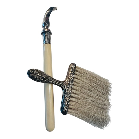 Antique Silverplate Crumb Brush & Tray Set w/ Bone Handle – Victorian Style - Picture 5 of 6